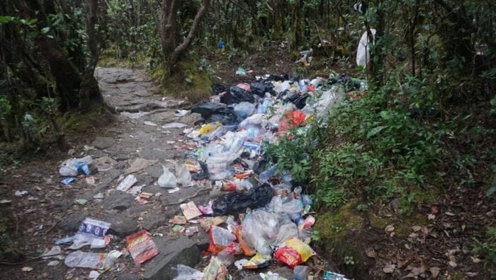 Sampah Di Gunung Gede