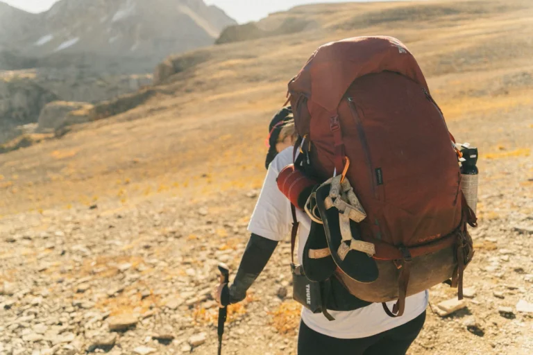 Tips Memilih Carrier Gunung Untuk Pemula