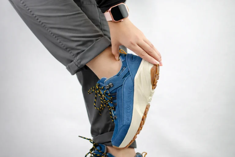 Sepatu-Gunung-Wanita